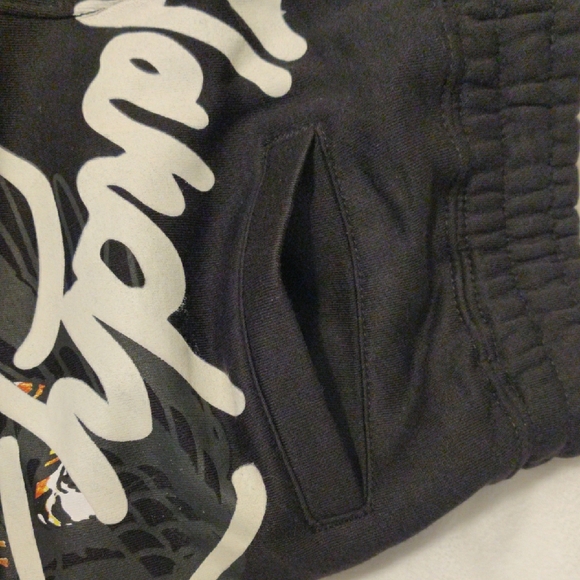 Ed Hardy Men's Black Joggers with Graphic Design - Picture 13 of 16